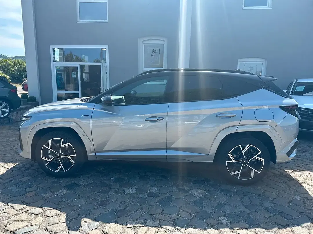 Hyundai TUCSON - Thumbnail 3