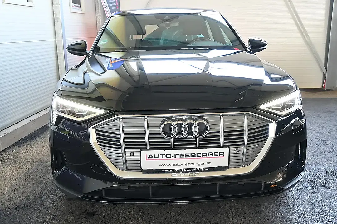 Audi e-tron - Thumbnail 3