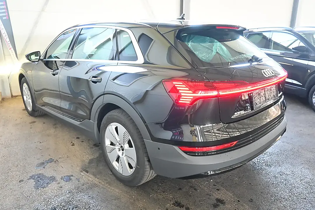 Audi e-tron - Thumbnail 6