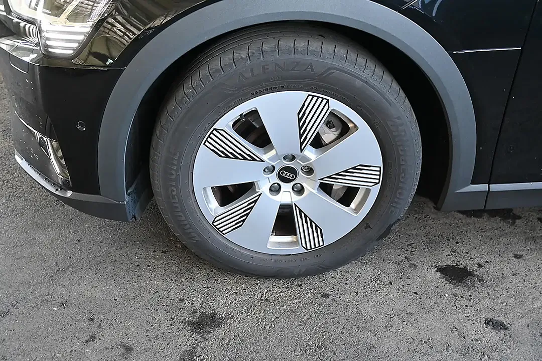 Audi e-tron - Thumbnail 9