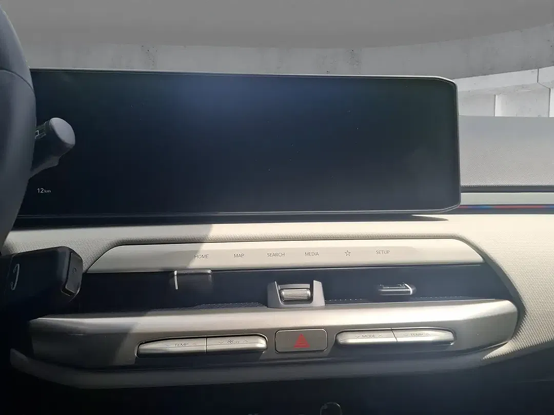 Kia EV4 - Thumbnail 14