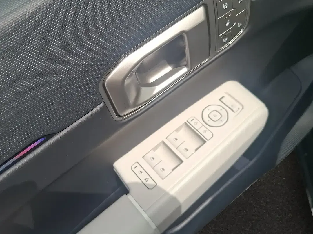 Kia EV4 - Thumbnail 15