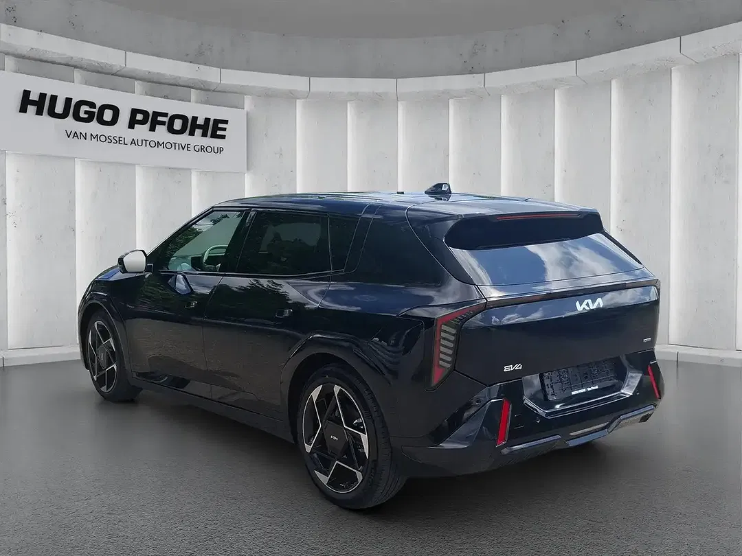 Kia EV4 - Thumbnail 3