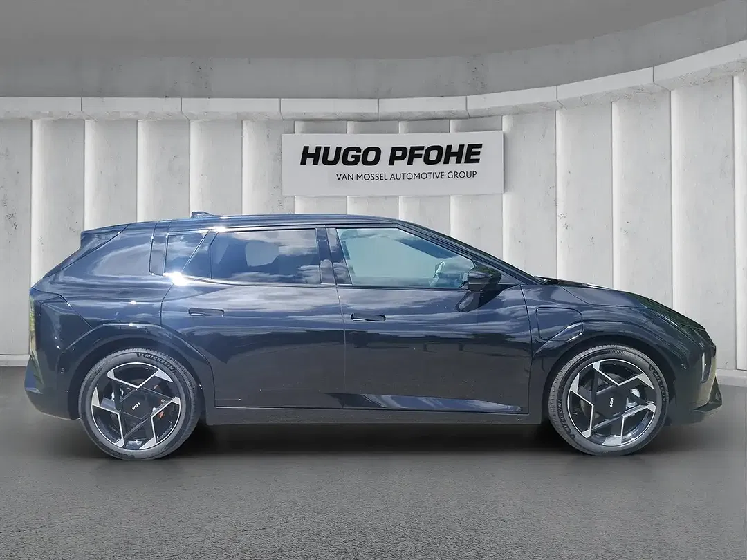 Kia EV4 - Thumbnail 6