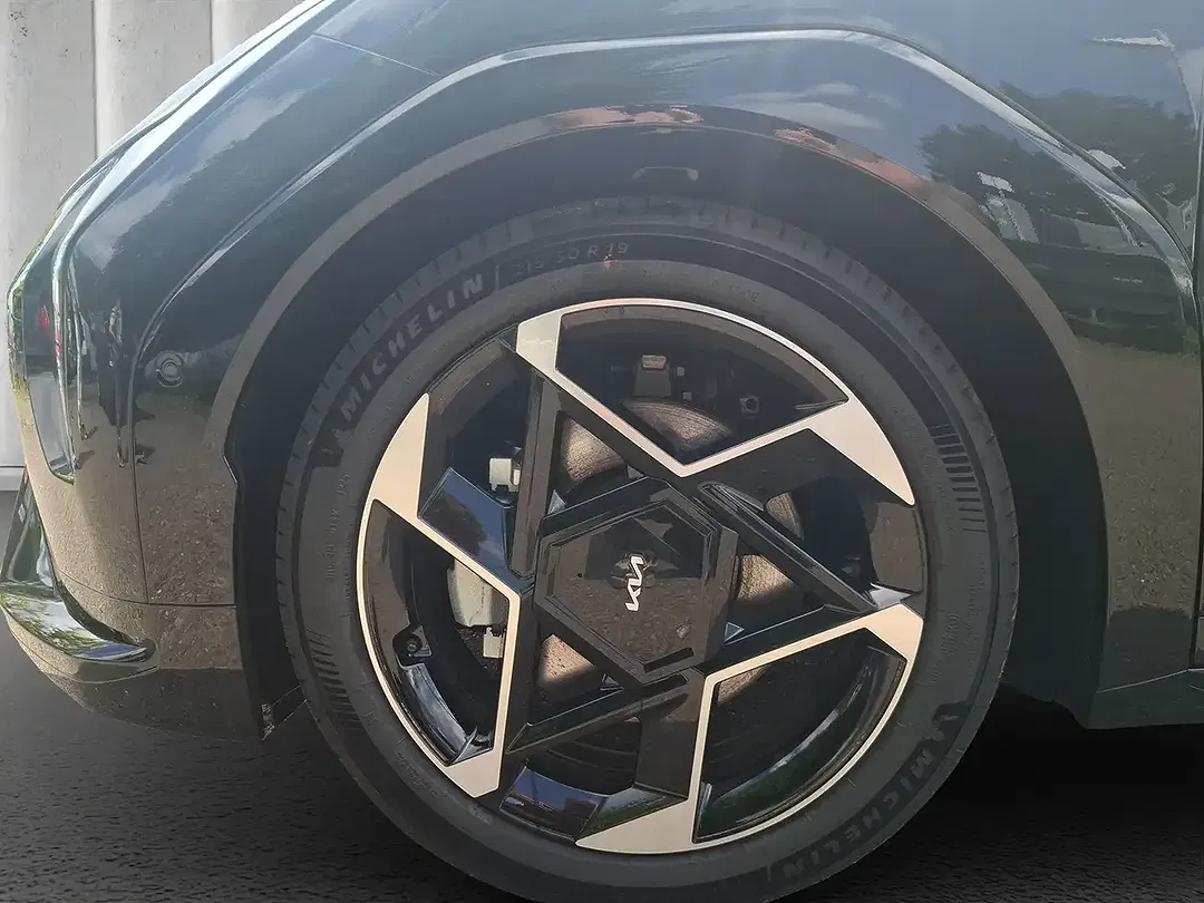Kia EV4 - Thumbnail 9