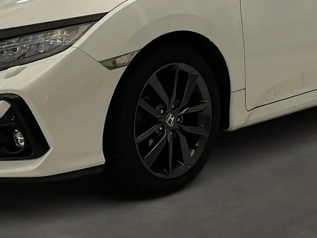 Honda Civic - Thumbnail 6