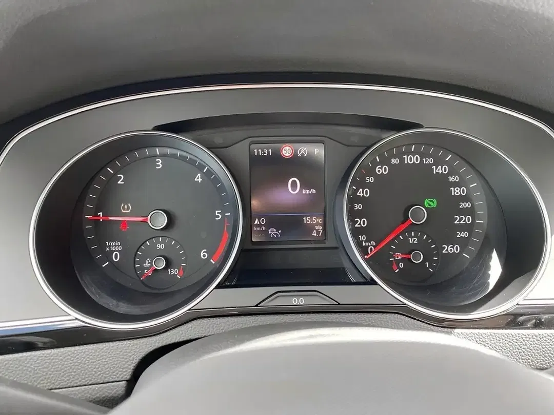Volkswagen Passat Variant - Thumbnail 10