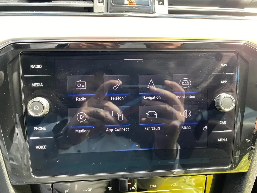 Volkswagen Passat Variant - Thumbnail 11