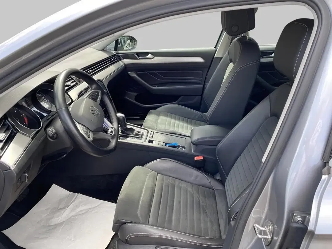 Volkswagen Passat Variant - Thumbnail 9