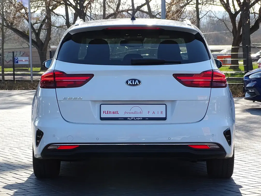 Kia Ceed SW / cee'd SW - Thumbnail 3