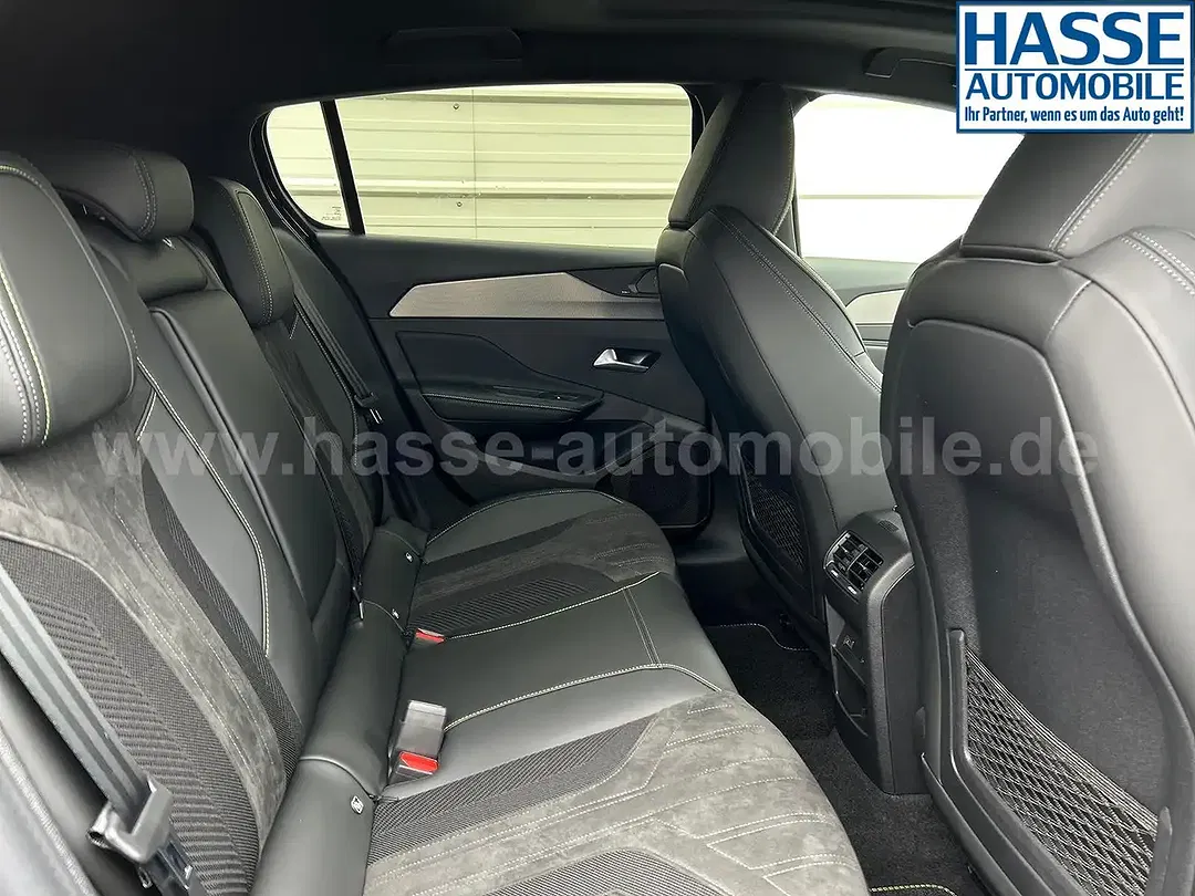 Peugeot 308 - Thumbnail 12