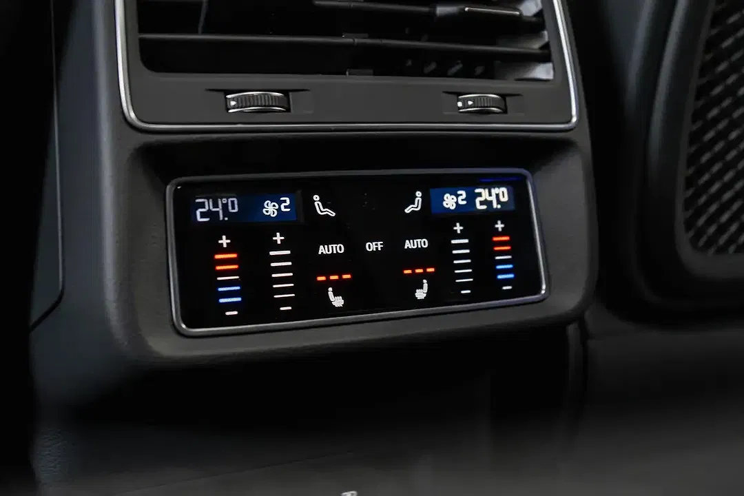 Audi Q8 - Thumbnail 4