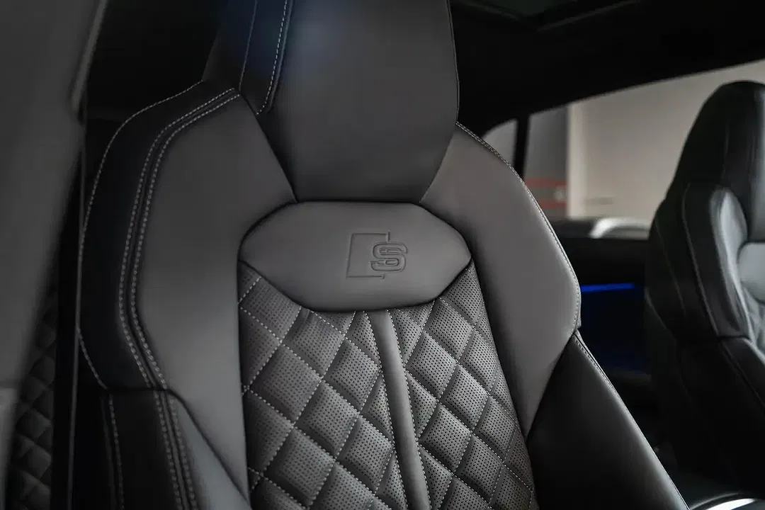 Audi Q8 - Thumbnail 6