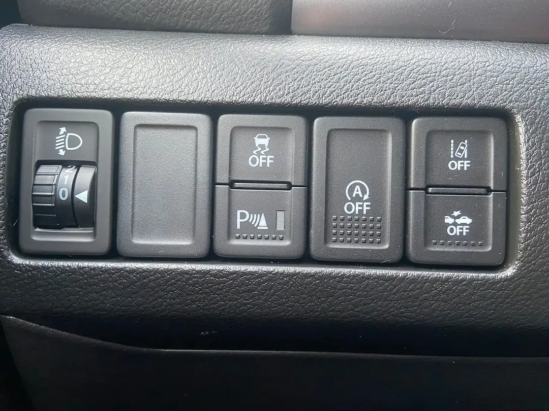 Suzuki Vitara - Thumbnail 14