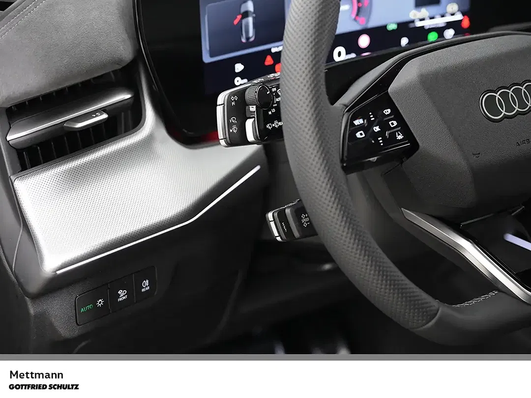 Audi Q3 - Thumbnail 9
