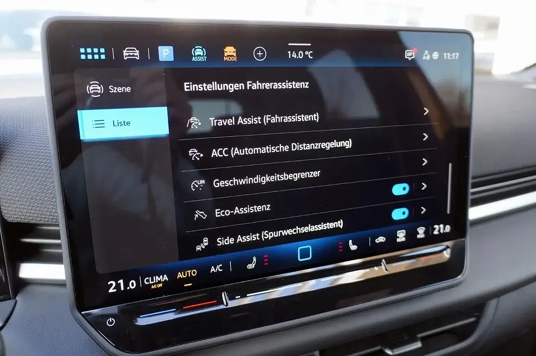 Volkswagen T-Roc - Thumbnail 18