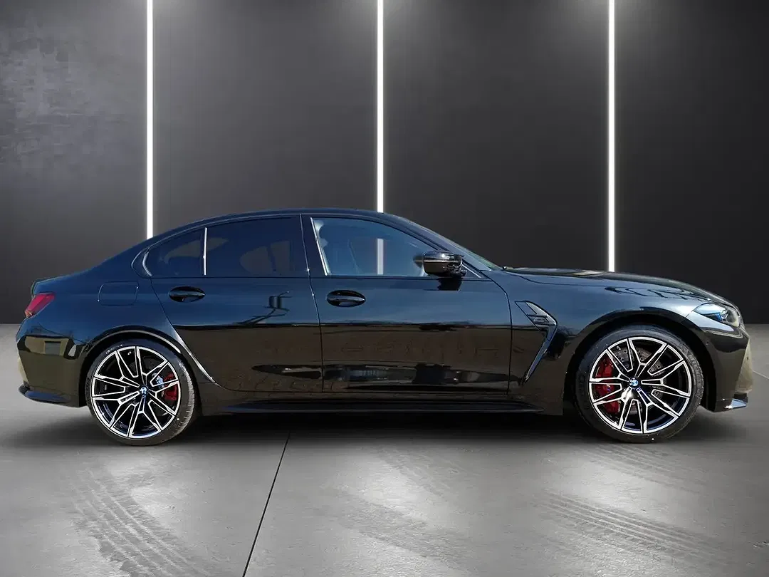 BMW M3 - Thumbnail 3