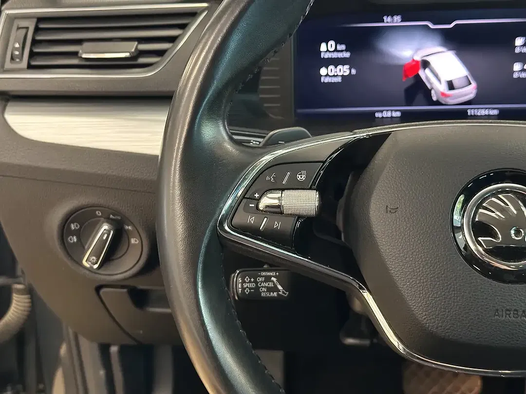 Skoda Superb - Thumbnail 13