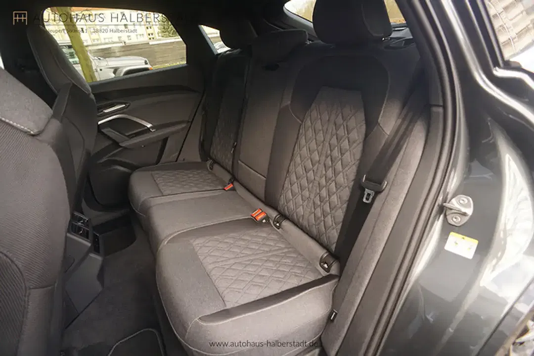 Audi Q5 - Thumbnail 10