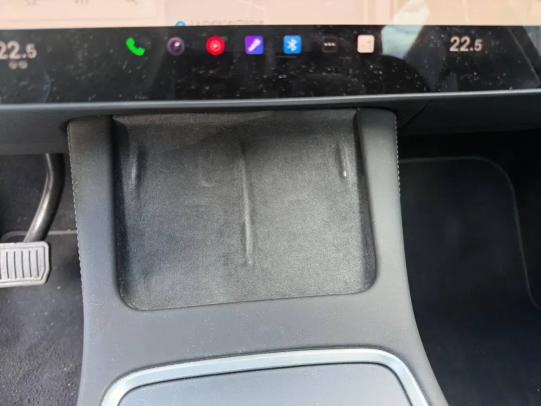 Tesla Model Y - Thumbnail 13