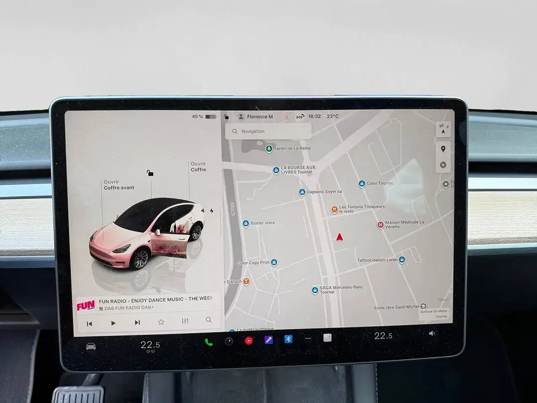 Tesla Model Y - Thumbnail 15