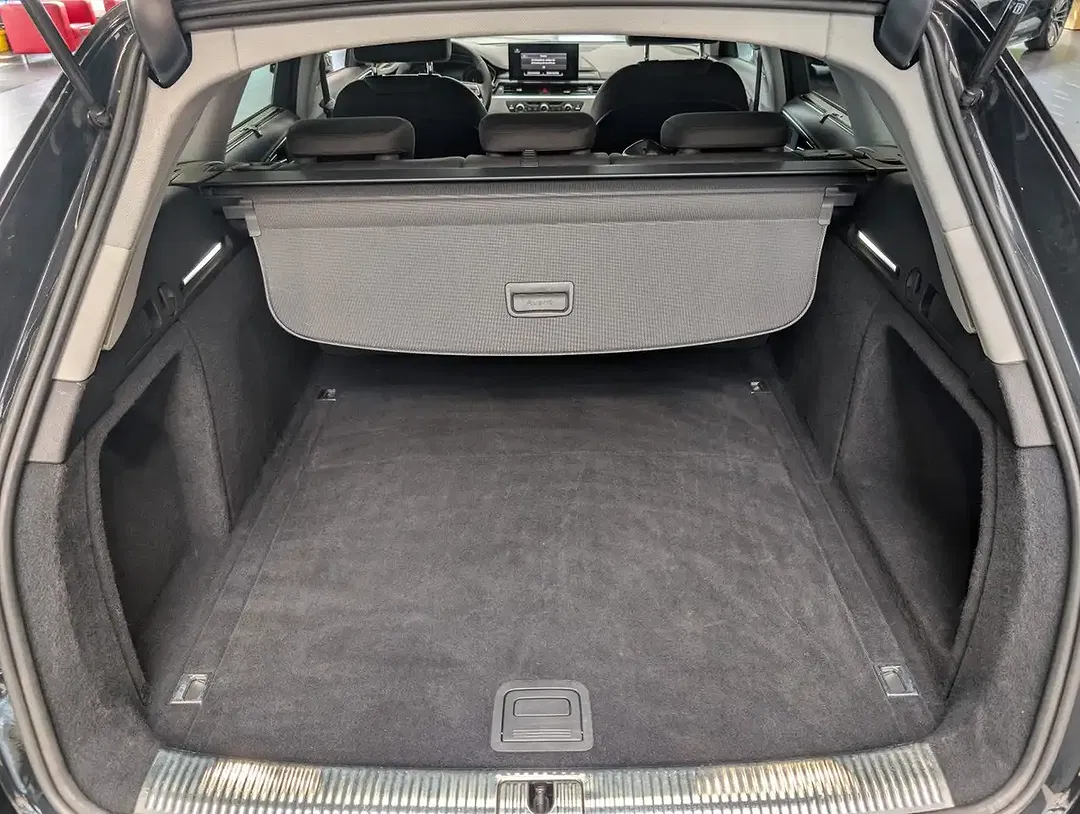 Audi A4 - Thumbnail 12