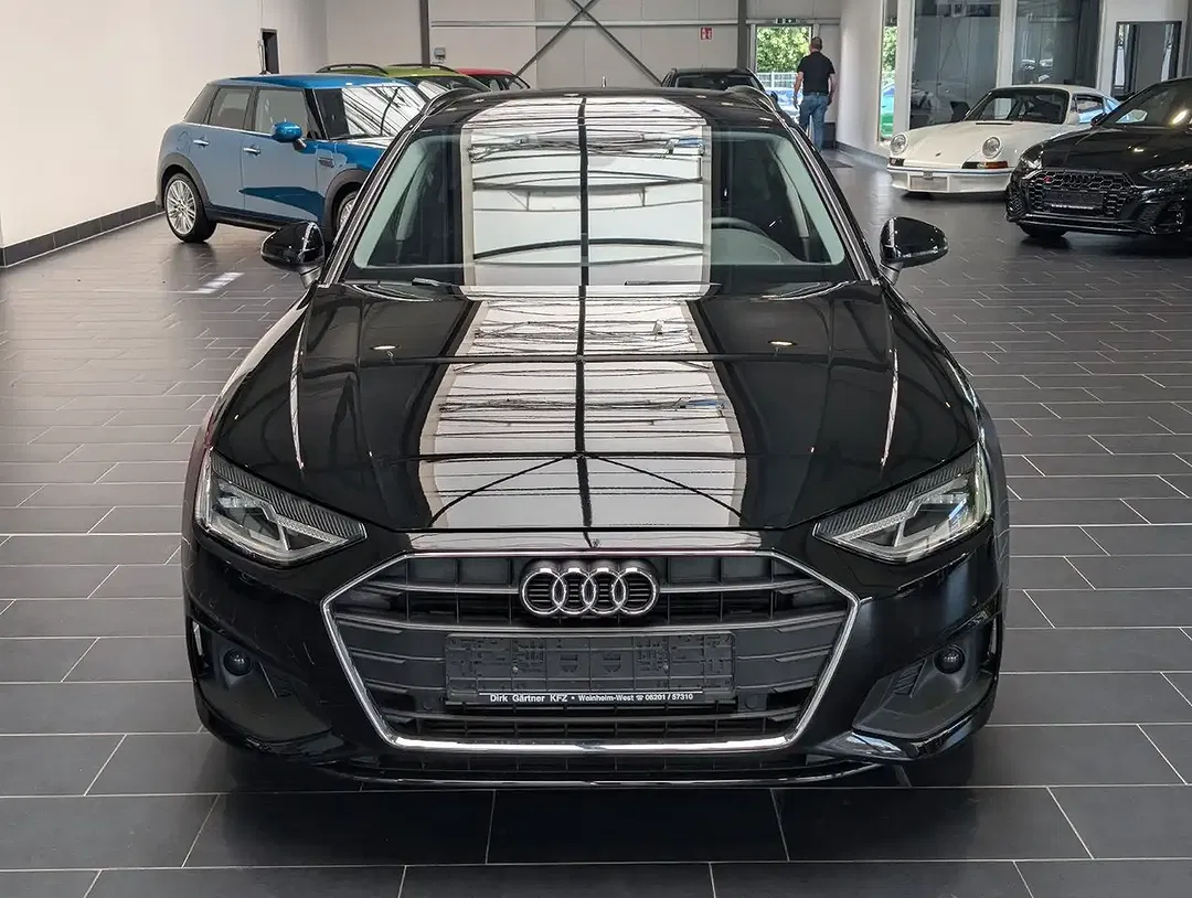 Audi A4 - Thumbnail 3