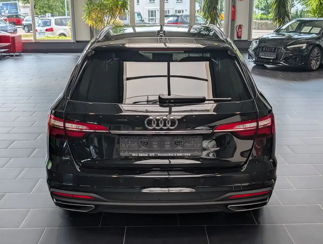 Audi A4 - Thumbnail 4