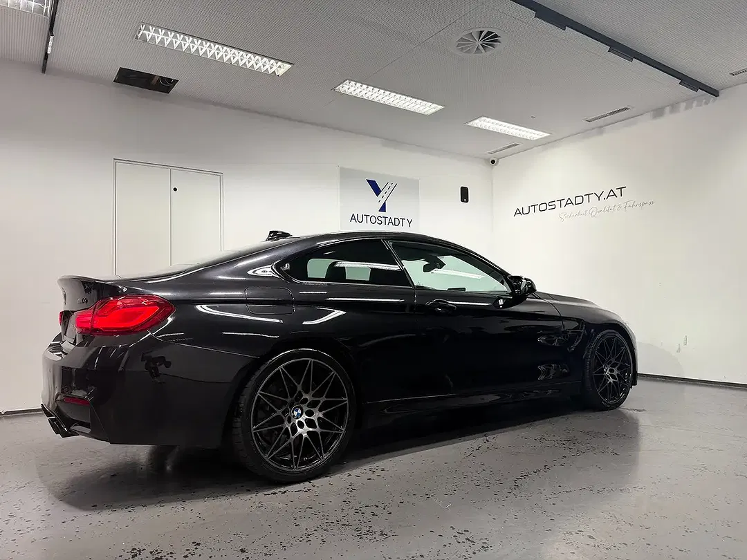 BMW M4 - Thumbnail 14