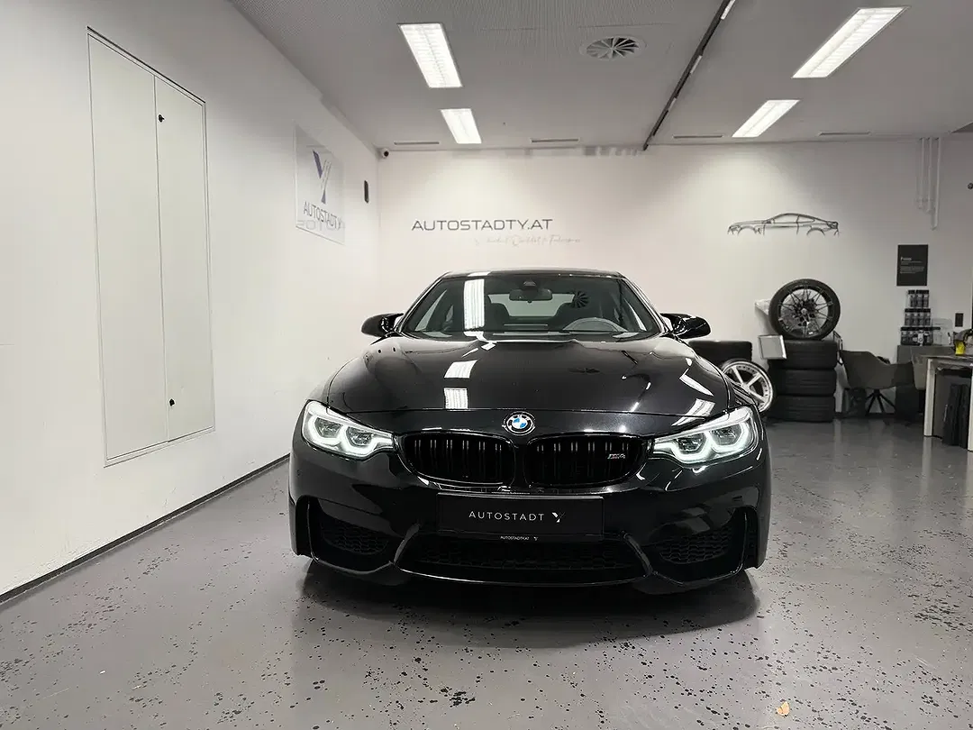 BMW M4 - Thumbnail 7