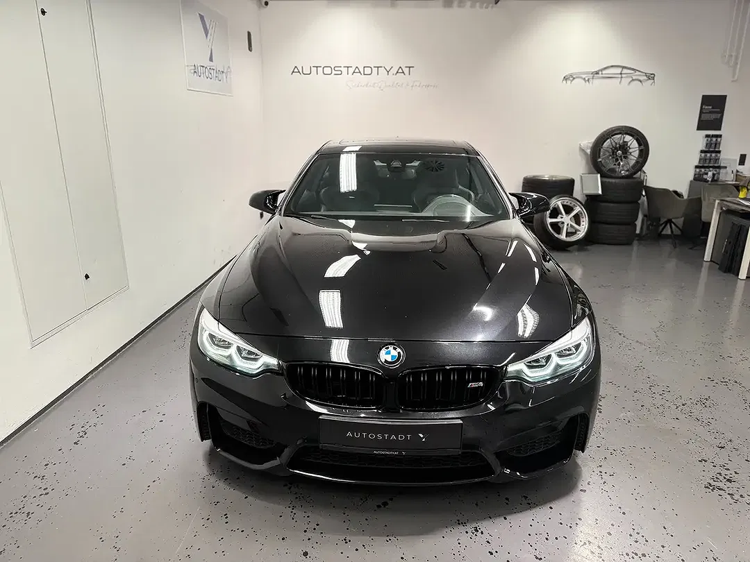 BMW M4 - Thumbnail 8