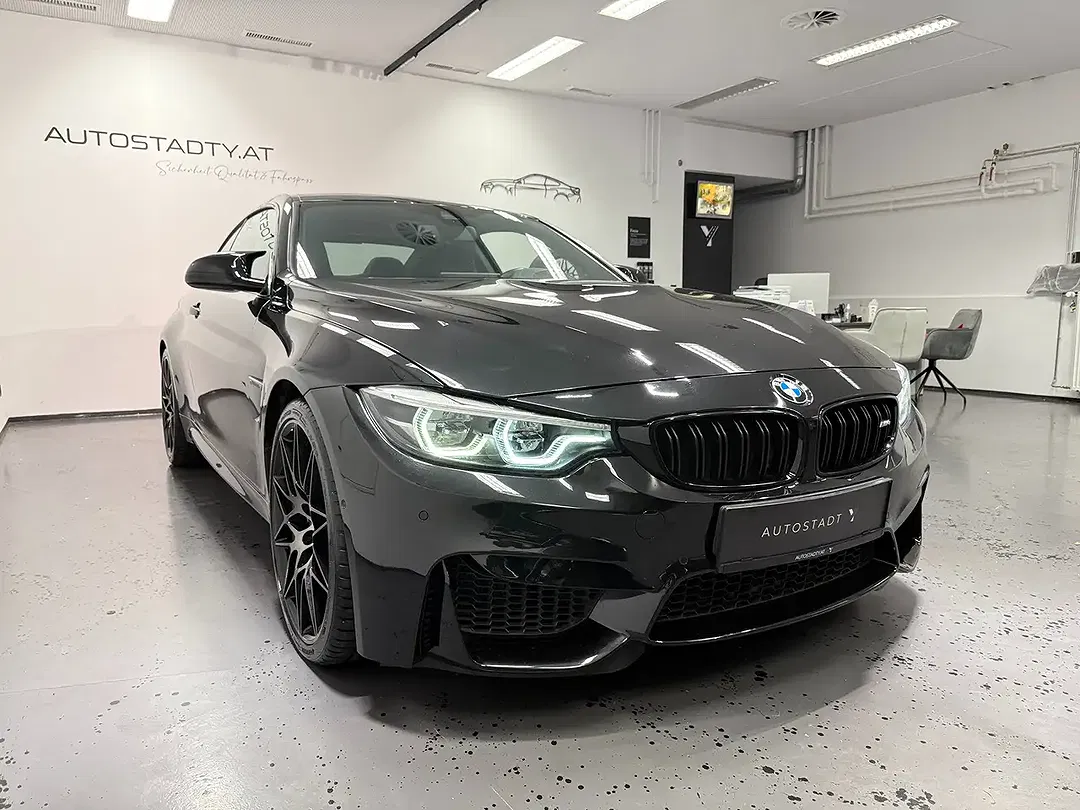 BMW M4 - Thumbnail 9