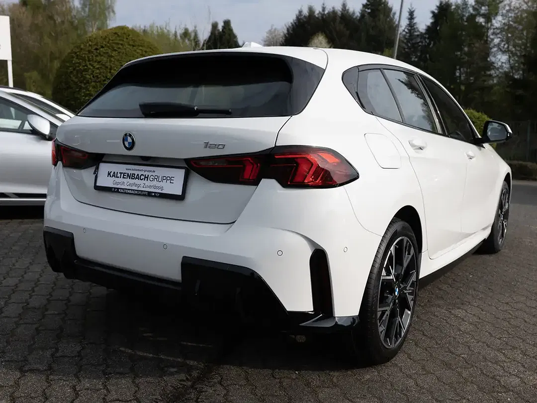 BMW 120 - Thumbnail 6