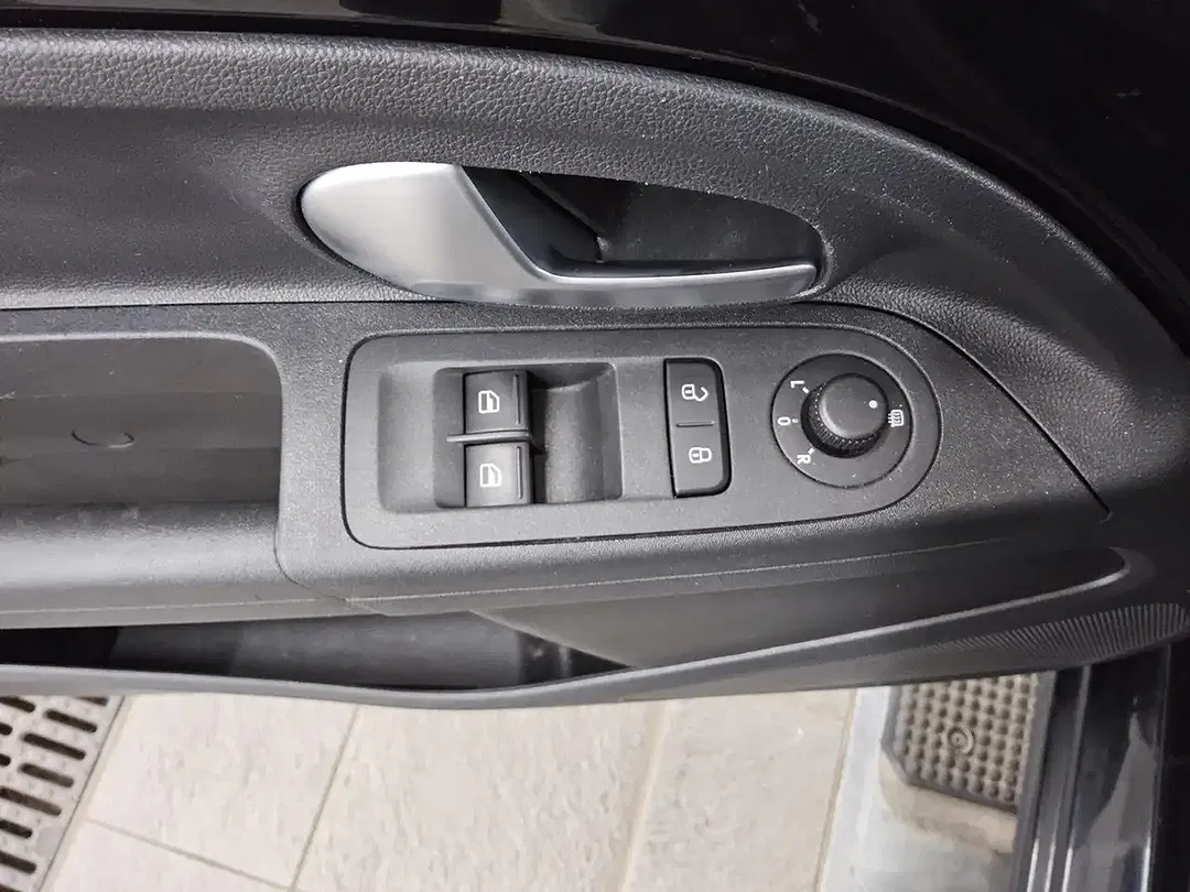 SEAT Mii - Thumbnail 8