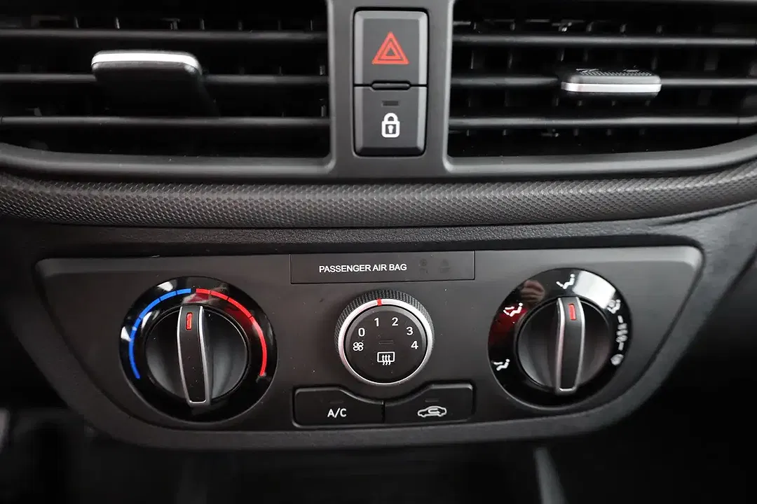 Hyundai i10 - Thumbnail 11