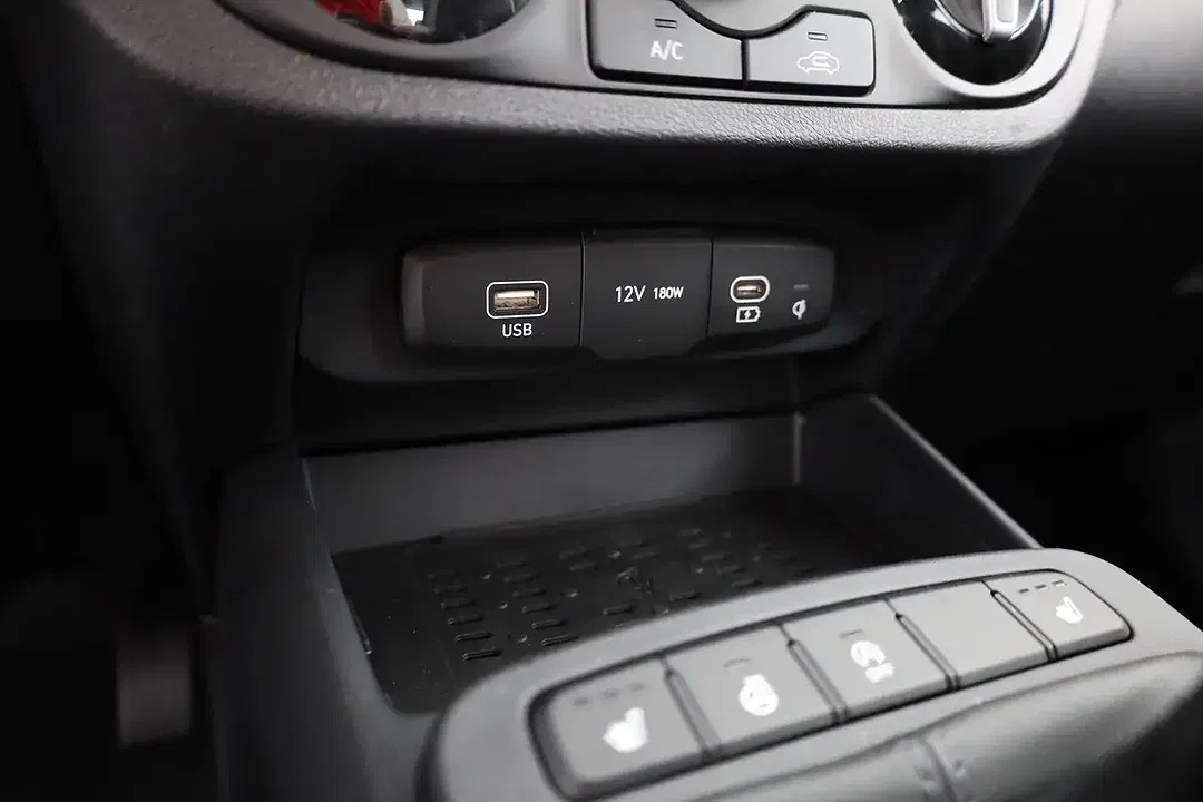 Hyundai i10 - Thumbnail 13