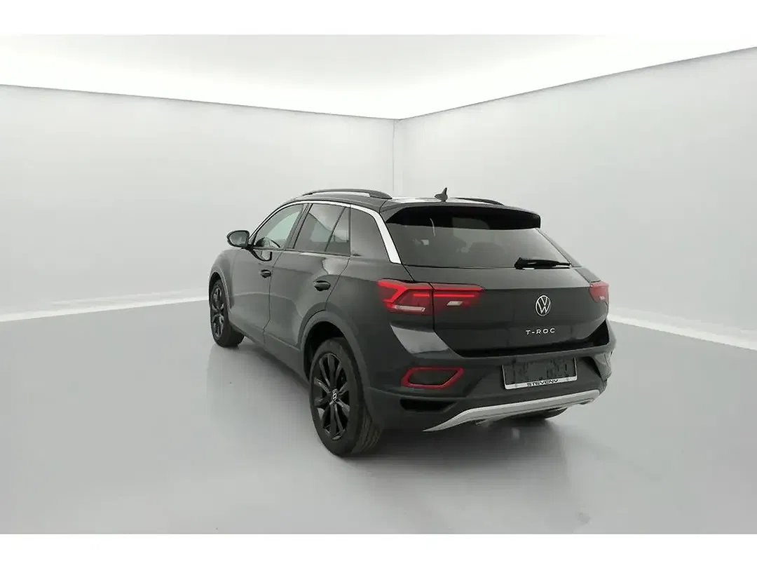 Volkswagen T-Roc - Thumbnail 10