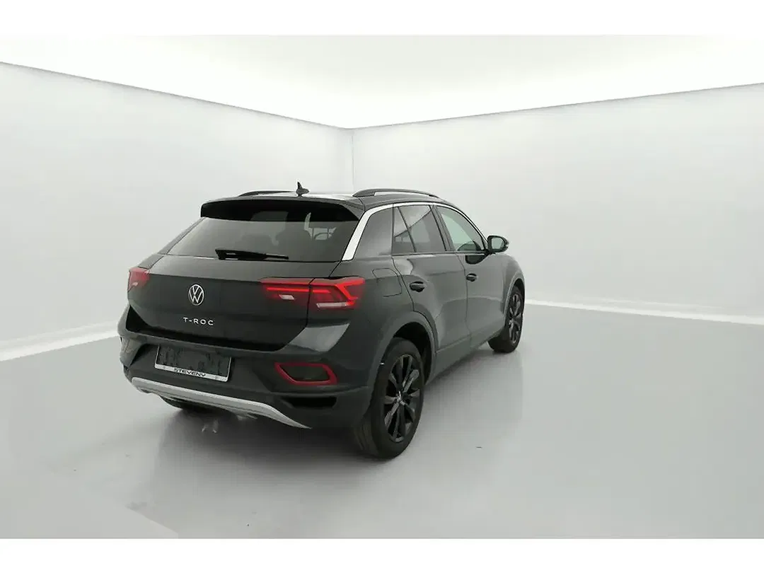 Volkswagen T-Roc - Thumbnail 12