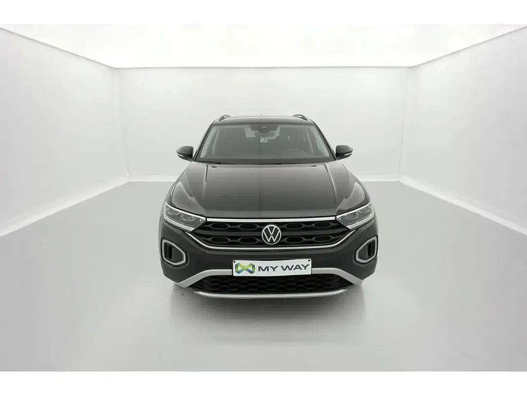 Volkswagen T-Roc - Thumbnail 2