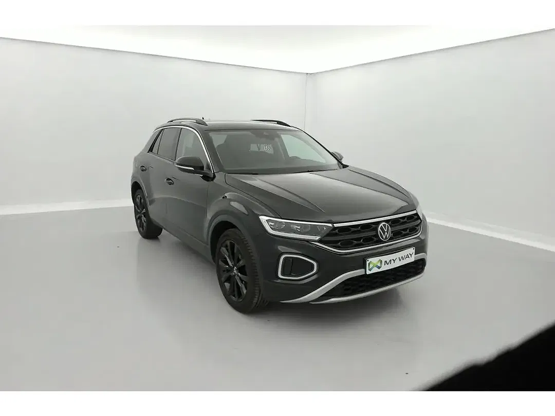 Volkswagen T-Roc - Thumbnail 3