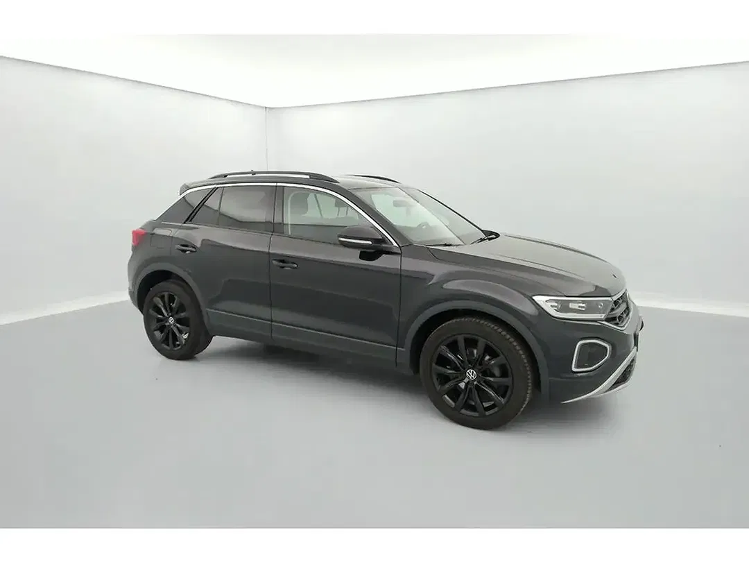 Volkswagen T-Roc - Thumbnail 6