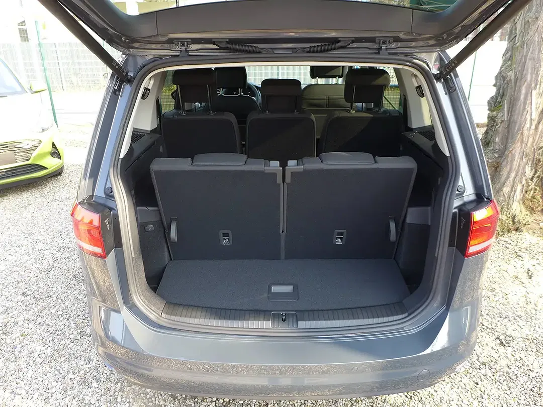 Volkswagen Touran - Thumbnail 10