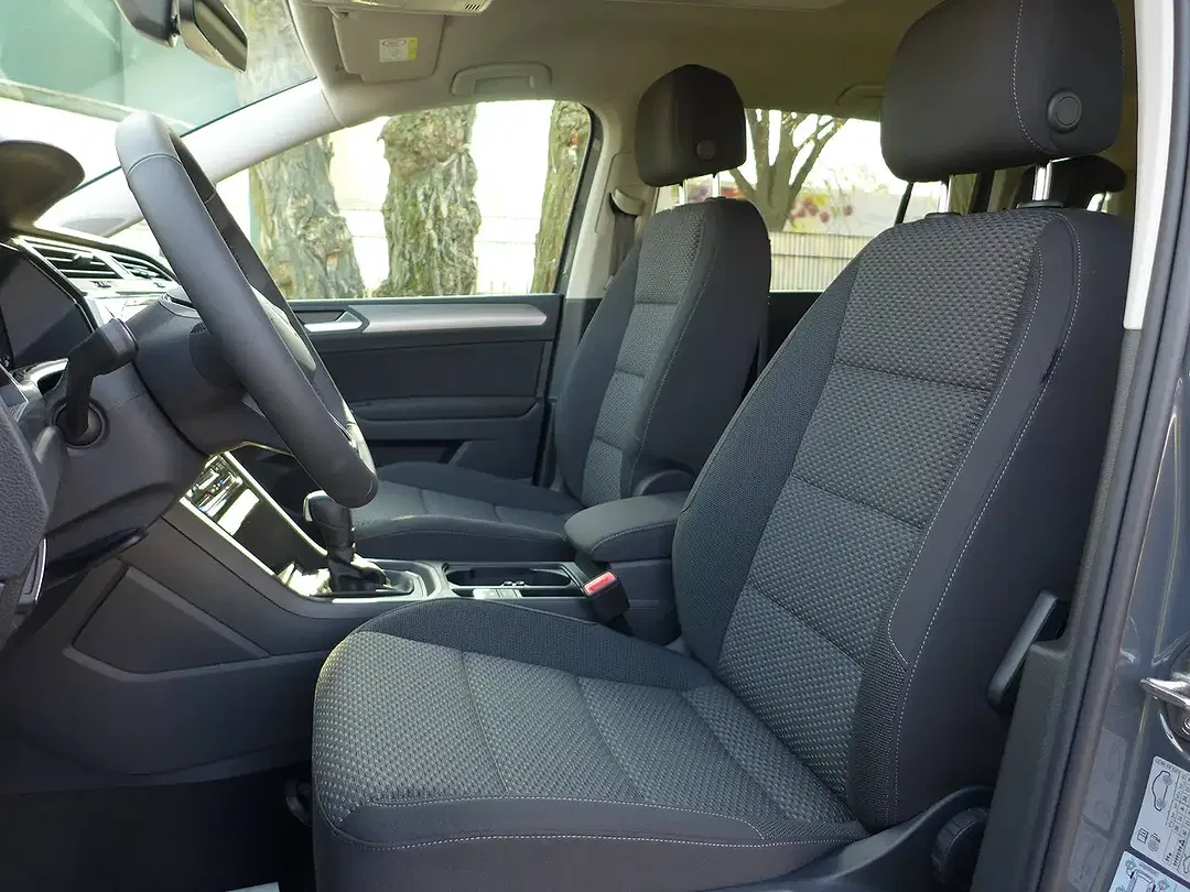 Volkswagen Touran - Thumbnail 12