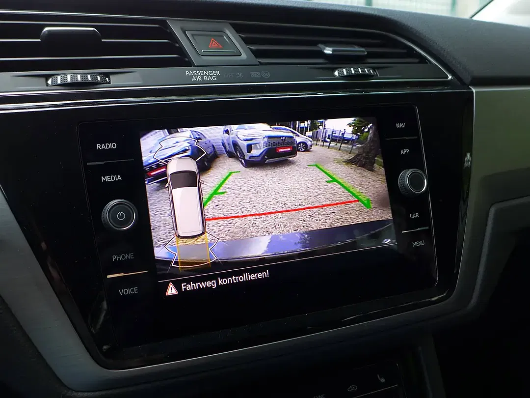 Volkswagen Touran - Thumbnail 15