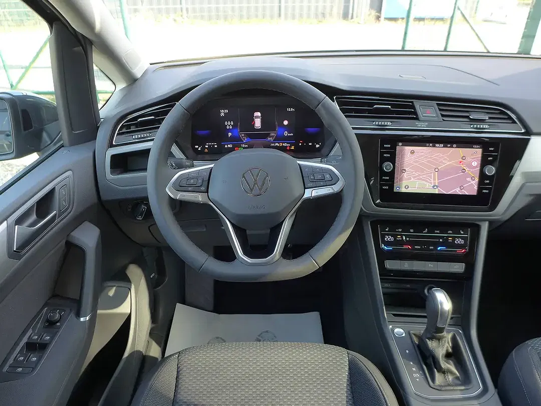Volkswagen Touran - Thumbnail 5
