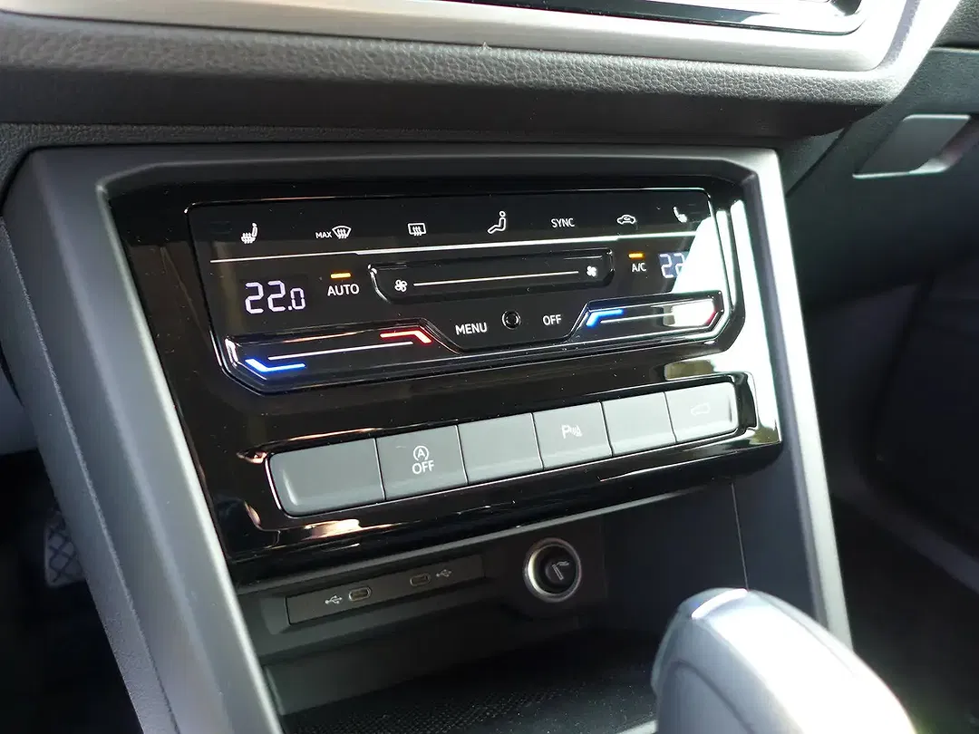 Volkswagen Touran - Thumbnail 6