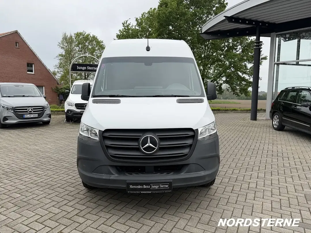 Mercedes-Benz Sprinter - Thumbnail 12