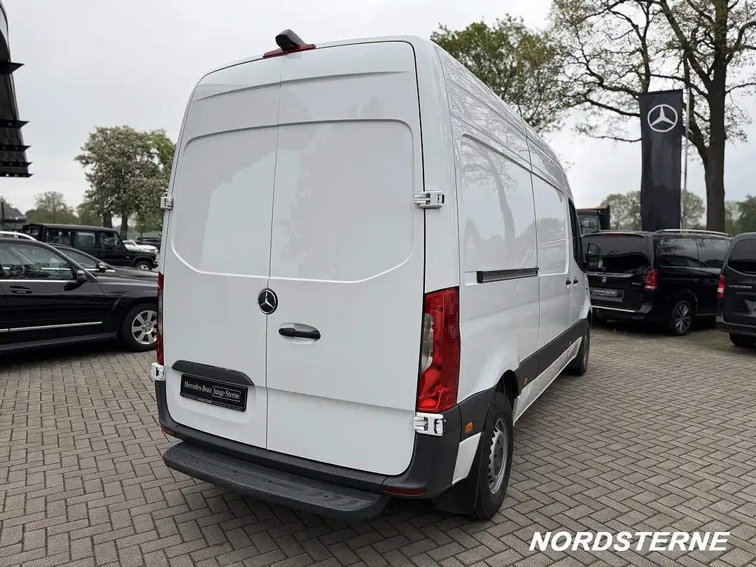 Mercedes-Benz Sprinter - Thumbnail 8