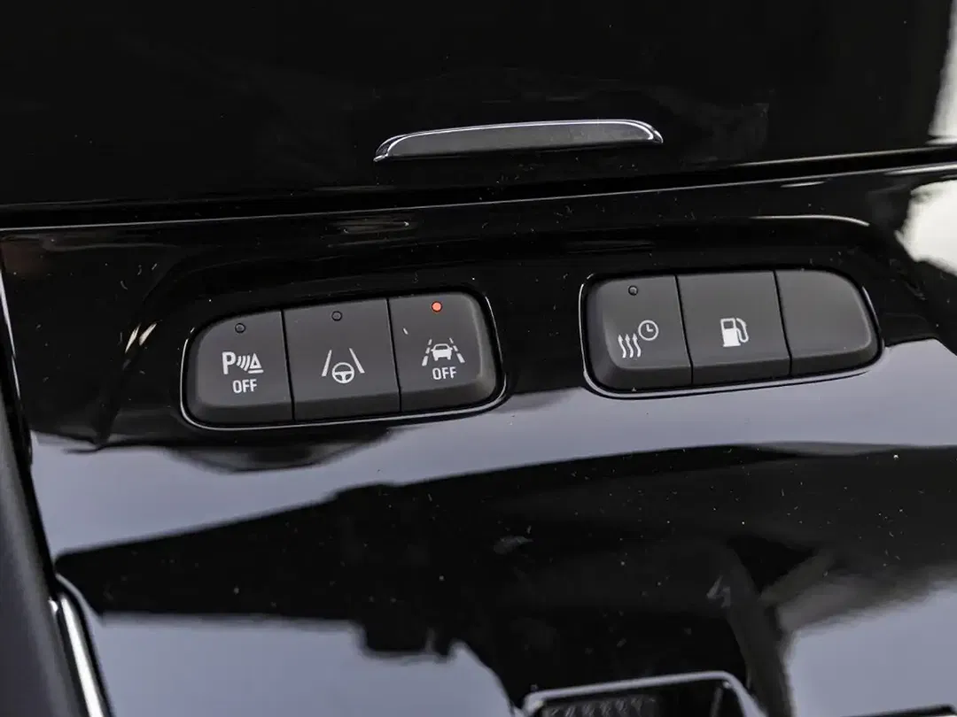 Opel Grandland - Thumbnail 9