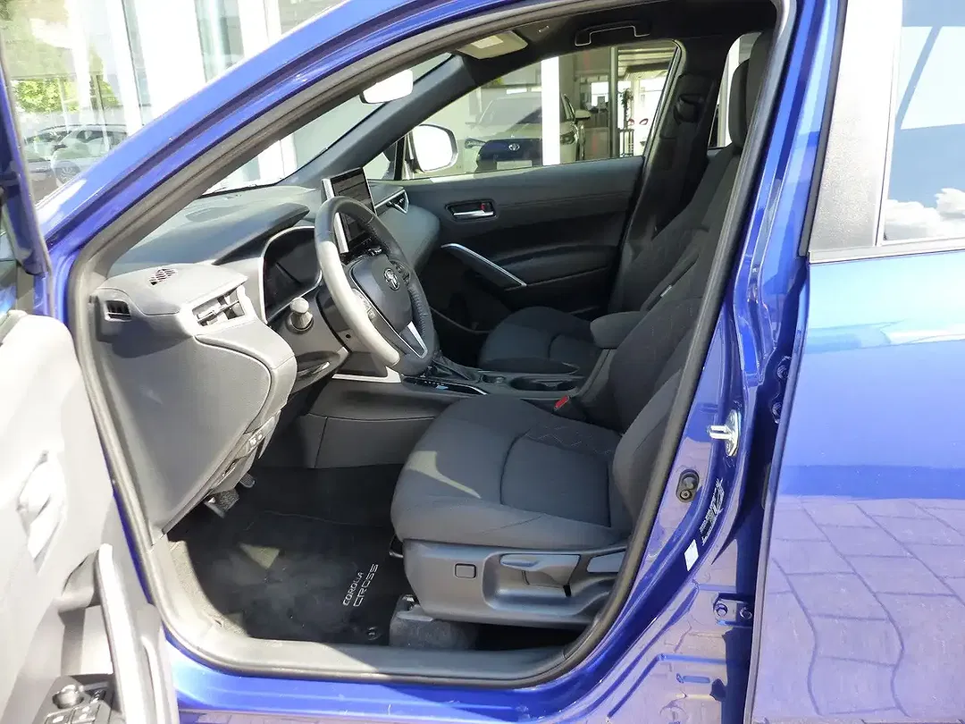 Toyota Corolla Cross - Thumbnail 12